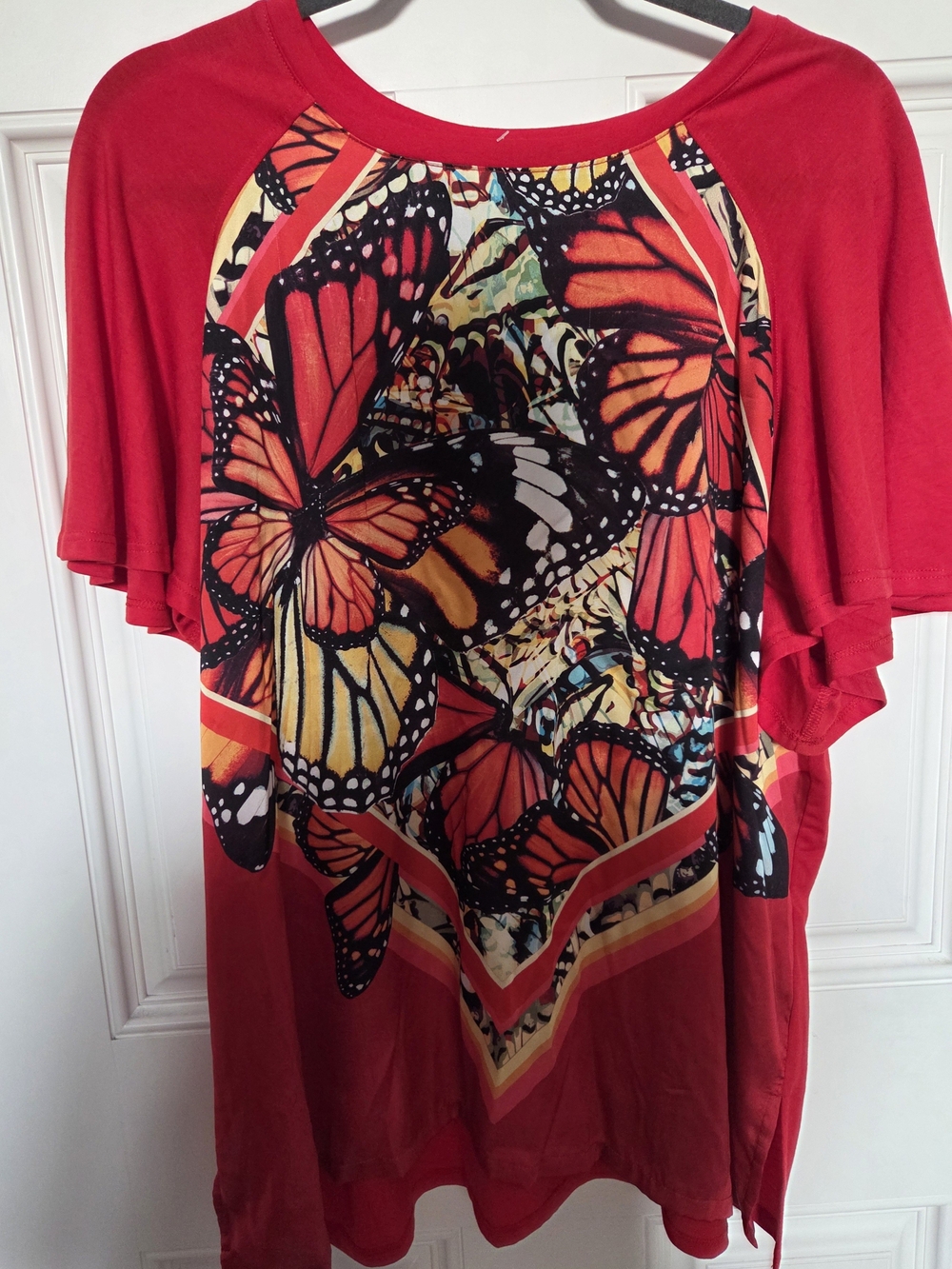 DG2 by Diane Gilman Red Short Sleeve Butterfly Print Top